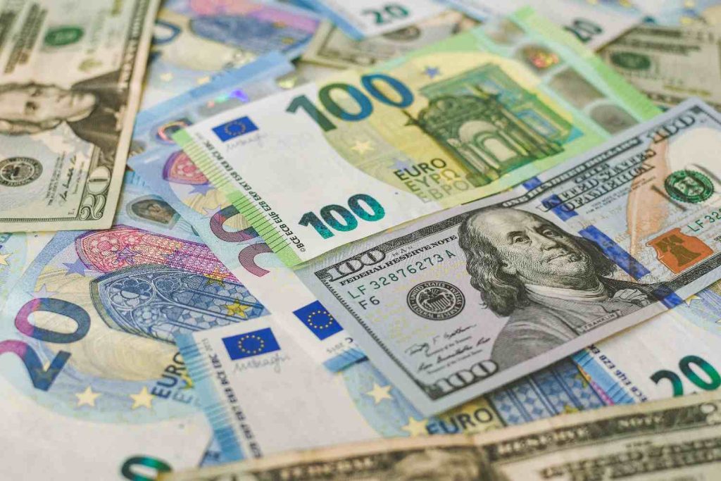 best time to exchange currency